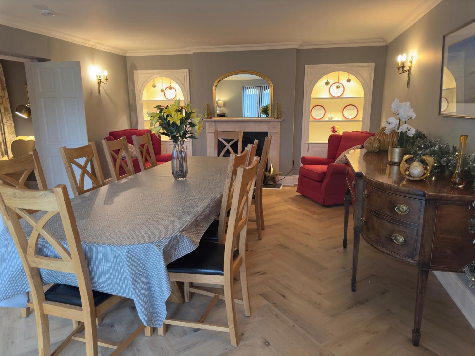 Vast, Elegant Home With Indoor Pool & Sauna Near Popular Golf Course キングトン エクステリア 写真